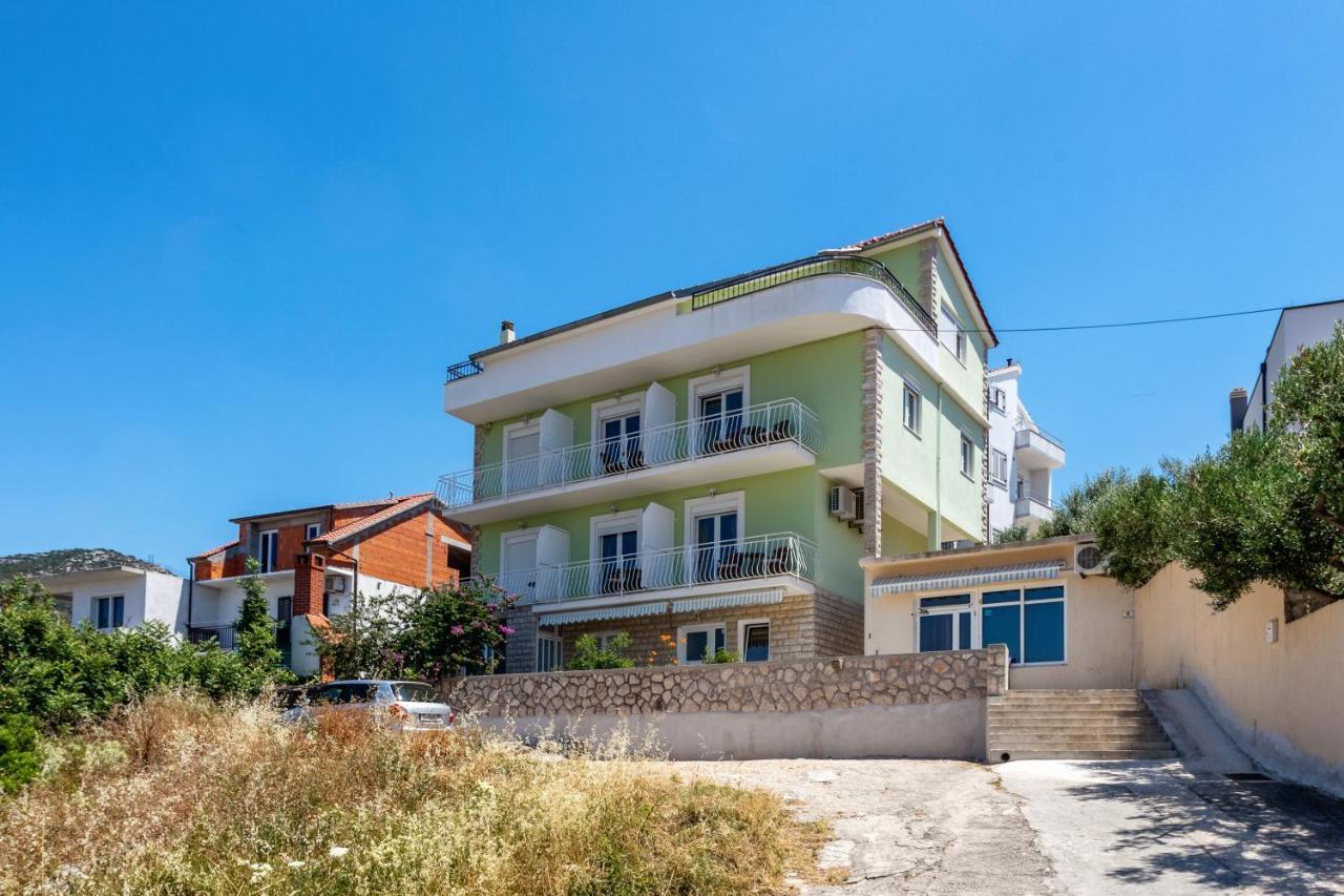Apartments Luksa - Zf Hvar Hvar Town Bagian luar foto